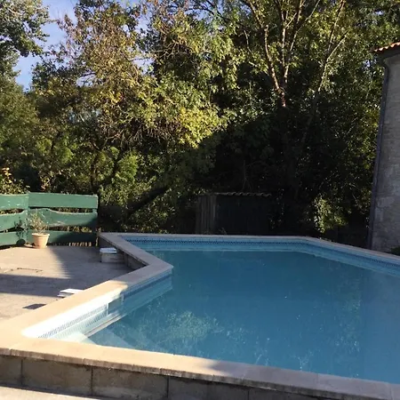 Belle Et Spacieuse Chambre D'hotes Avec Piscine B&B Savignac-de-Duras