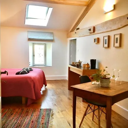 B&B Belle Et Spacieuse Chambre D'hotes Avec Piscine *
